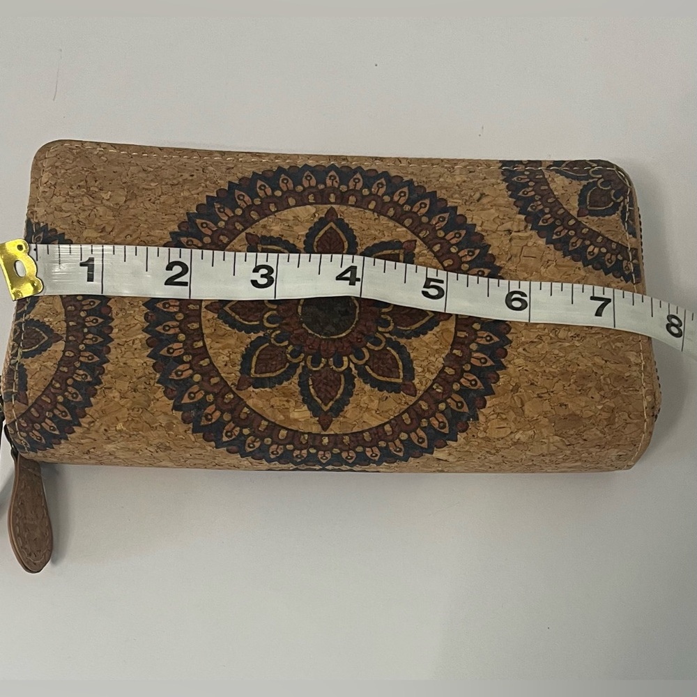 Natural cork crossbody bag and Cork zip around Wallet - Picture 8 of 16